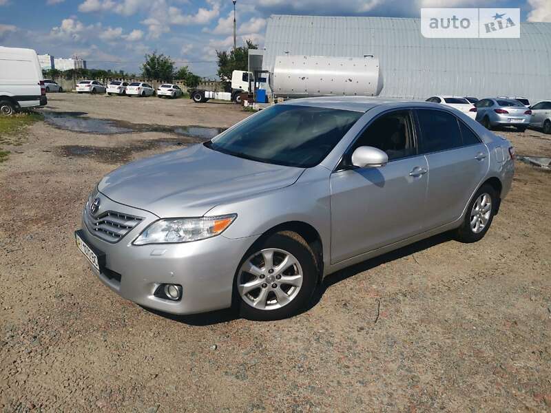 2011 toyota camry