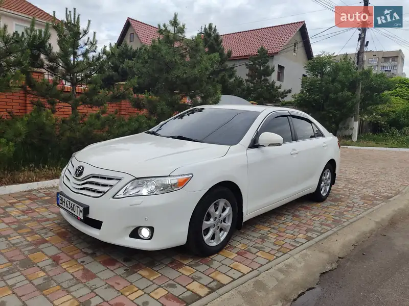 2011 toyota camry
