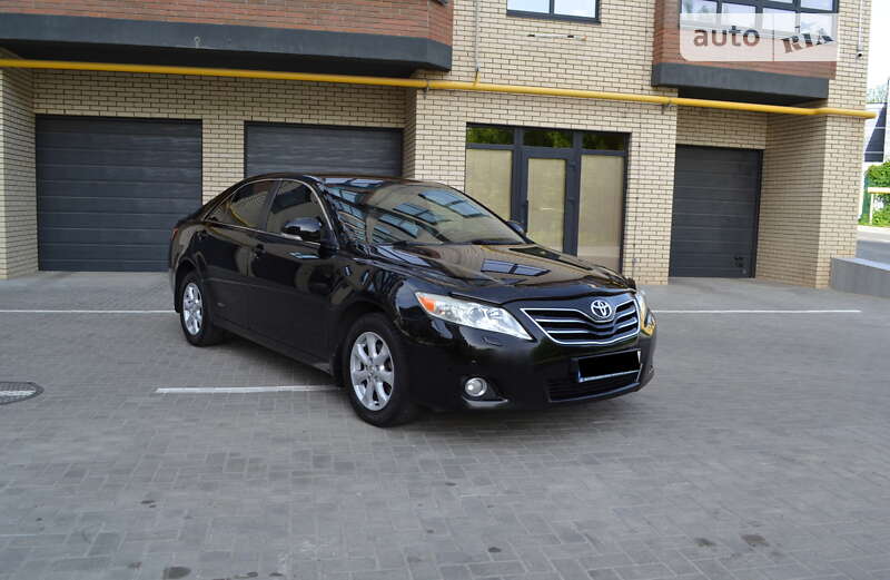 2010 toyota camry