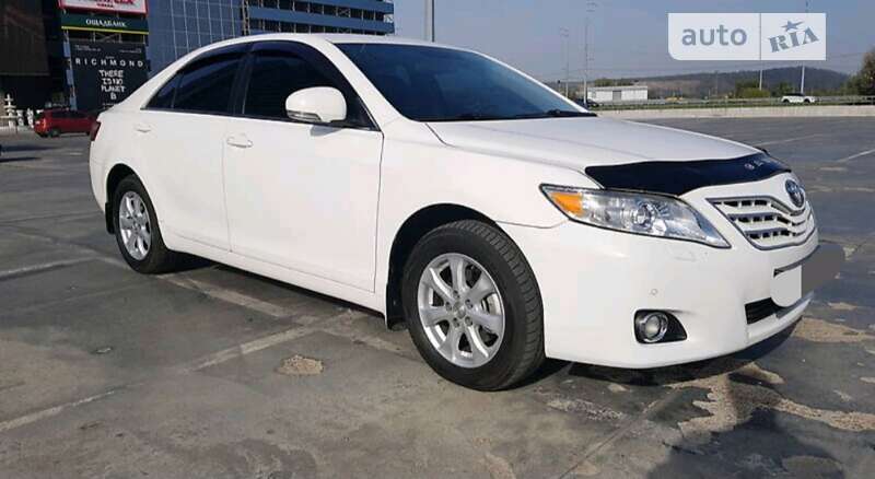 2010 toyota camry