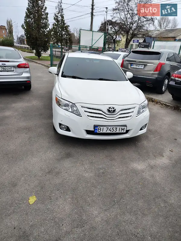 2010 toyota camry