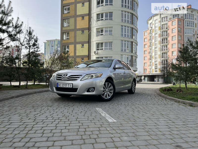 2011 toyota camry