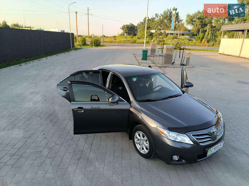 2011 toyota camry