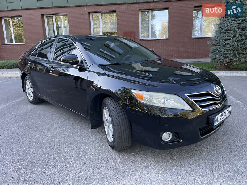 2011 toyota camry