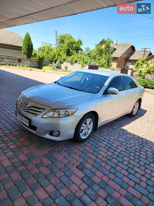 2010 toyota camry