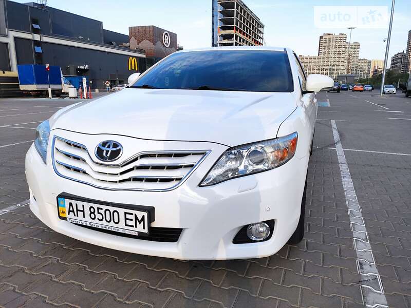 2010 toyota camry