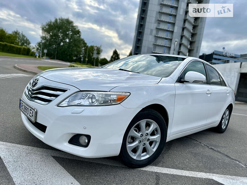 2011 toyota camry