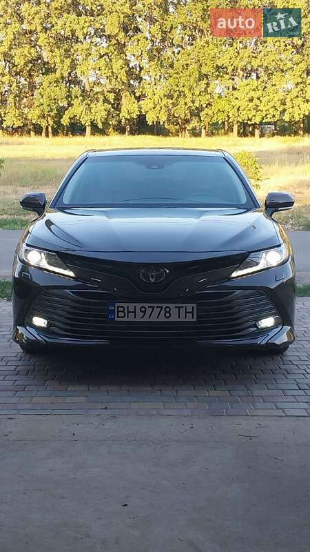 2019 toyota camry