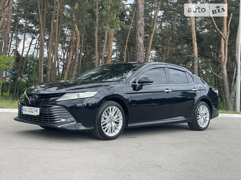 2019 toyota camry