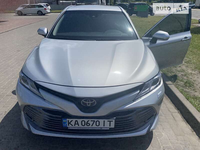 2018 toyota camry
