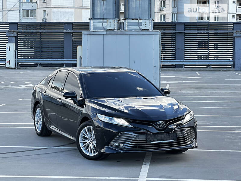 2019 toyota camry