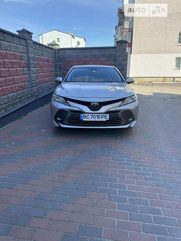 2018 toyota camry