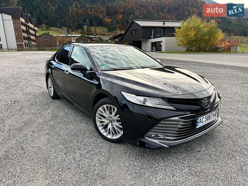 2018 toyota camry