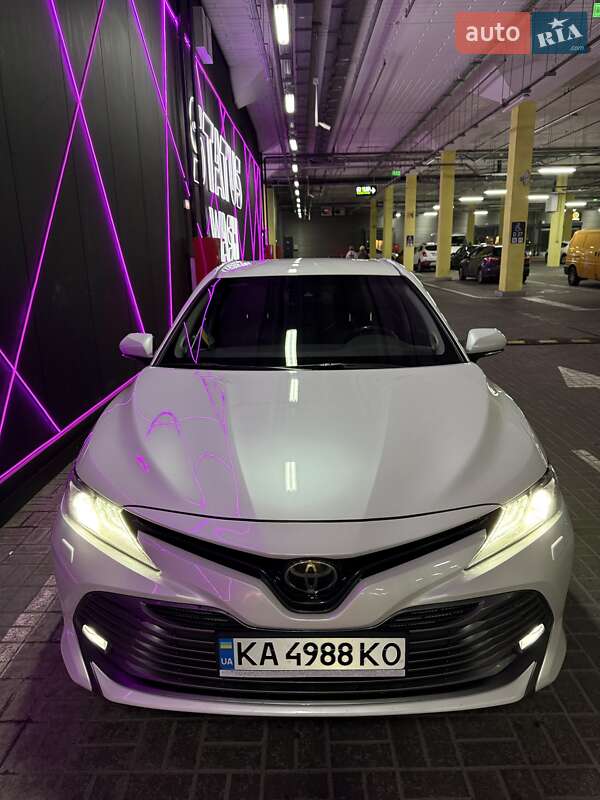 2018 toyota camry