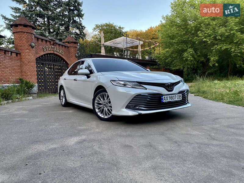 2018 toyota camry