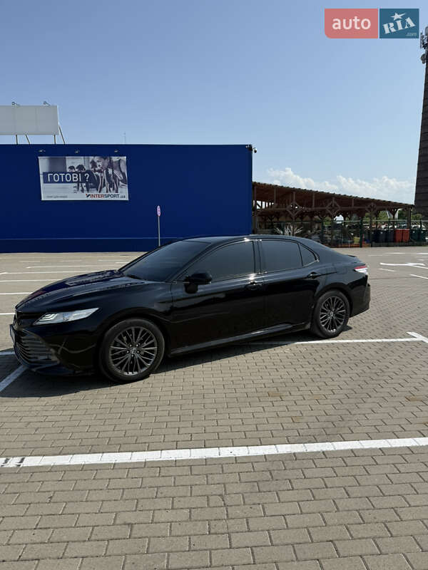 2018 toyota camry