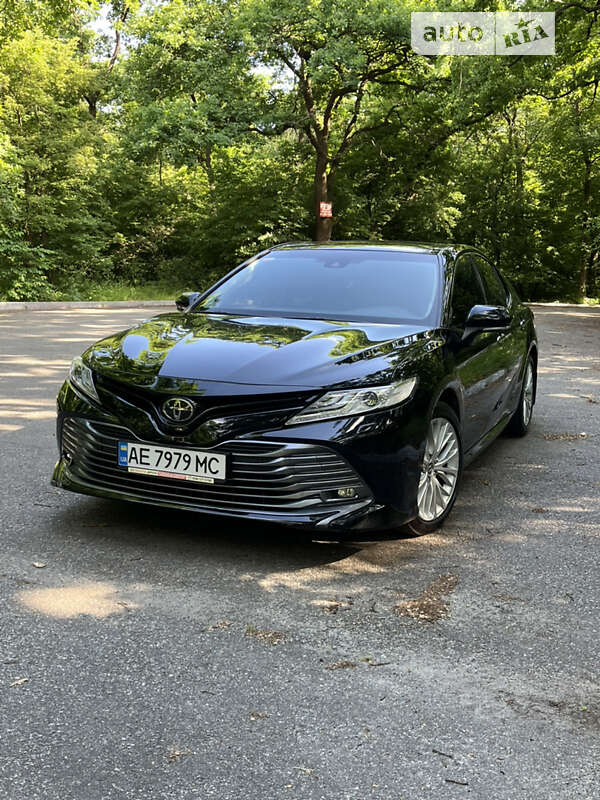 2019 toyota camry