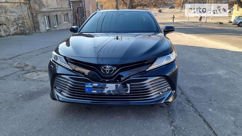 2019 toyota camry