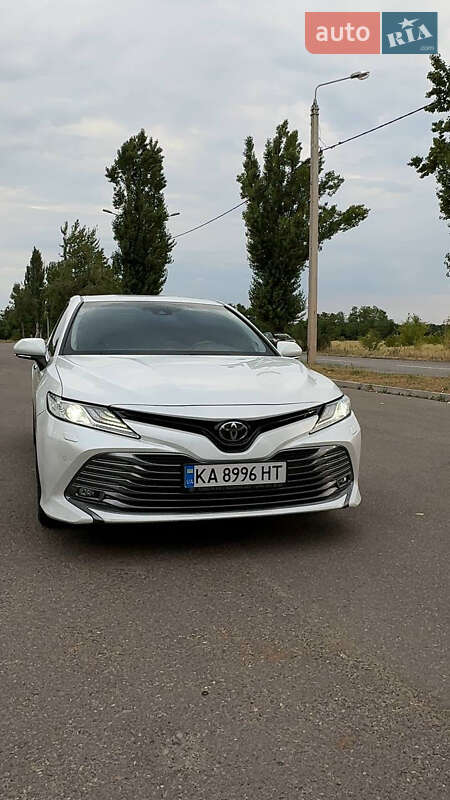 2018 toyota camry