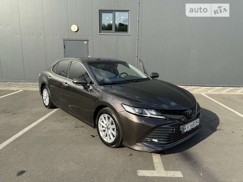 2020 toyota camry