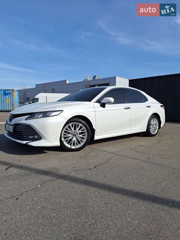 2018 toyota camry