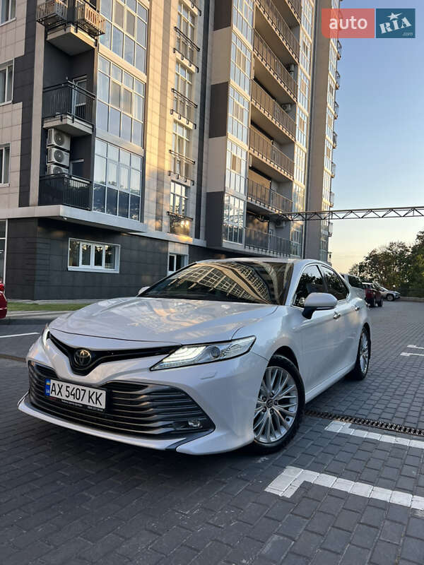 2018 toyota camry