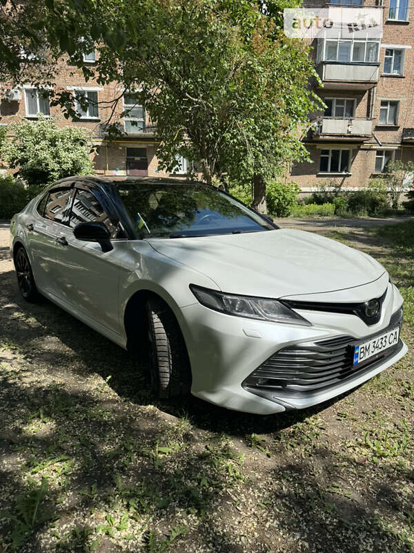 2019 toyota camry