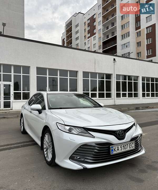 2018 toyota camry