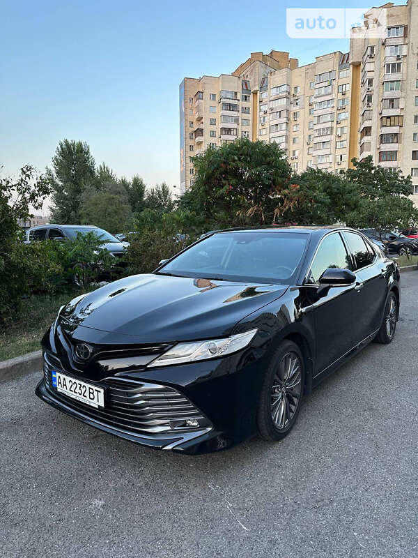 2019 toyota camry