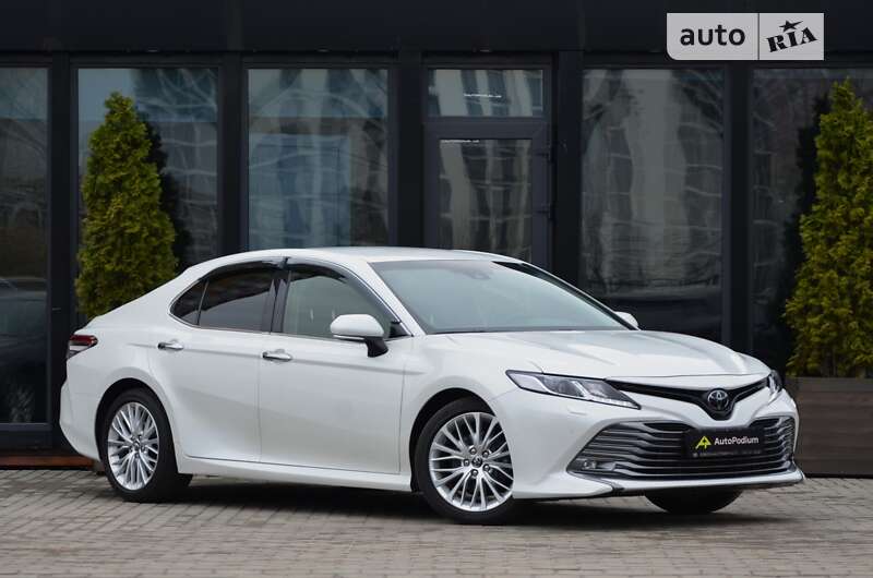 2019 toyota camry