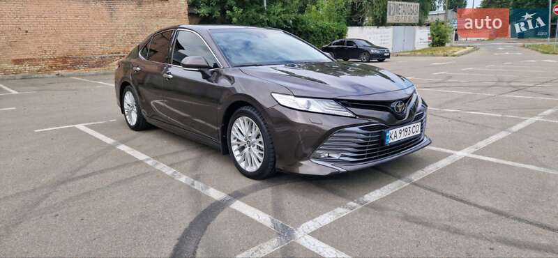 2018 toyota camry