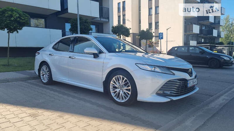 2018 toyota camry