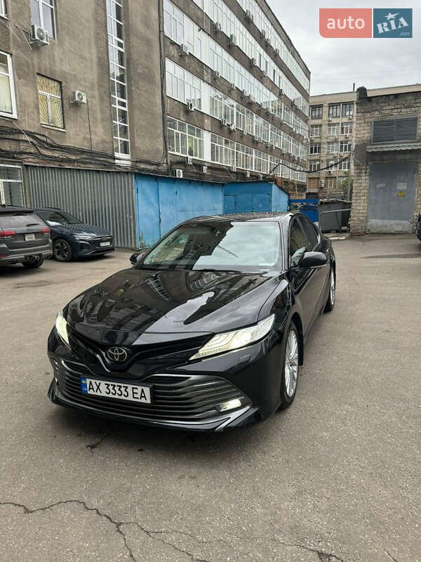 2018 toyota camry