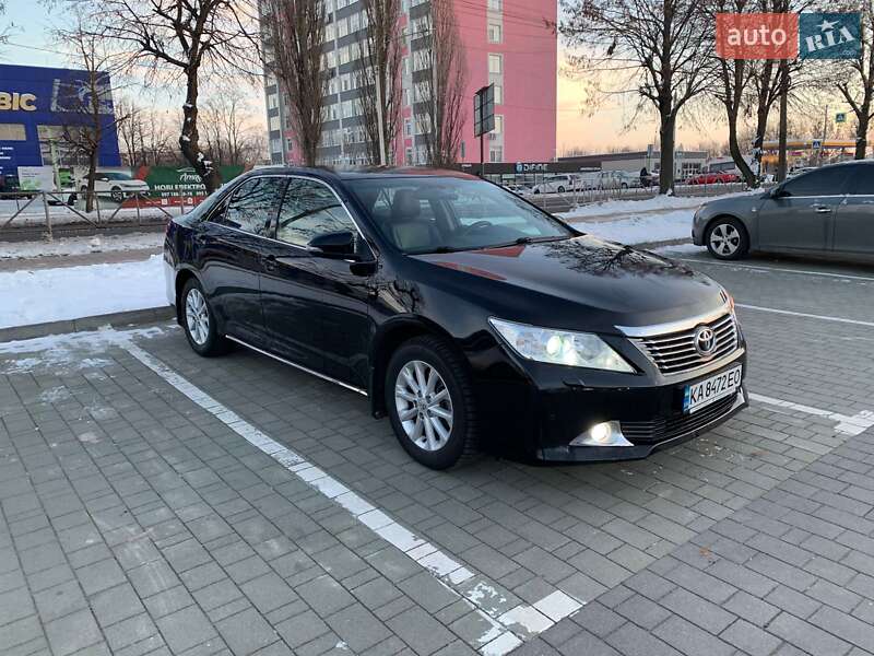 2011 toyota camry