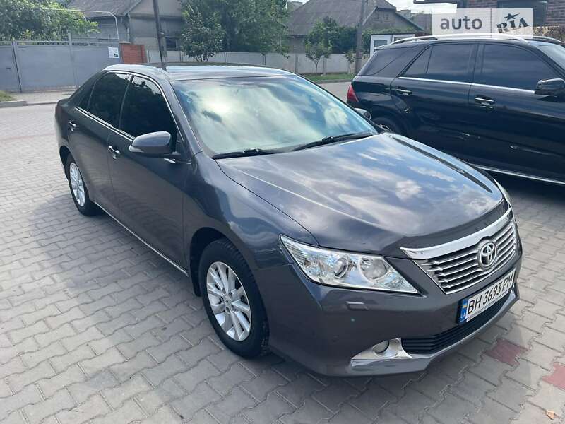 2011 toyota camry