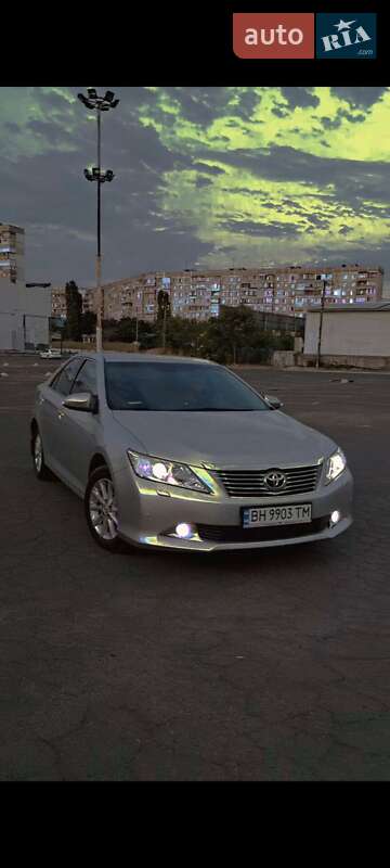 2011 toyota camry