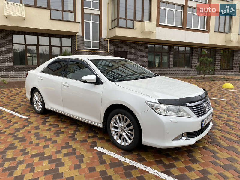 2011 toyota camry