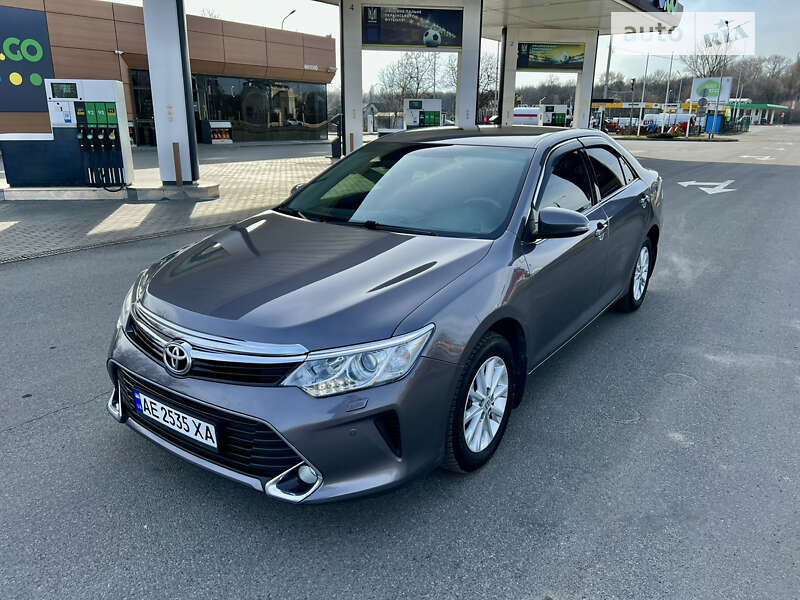 2015 toyota camry
