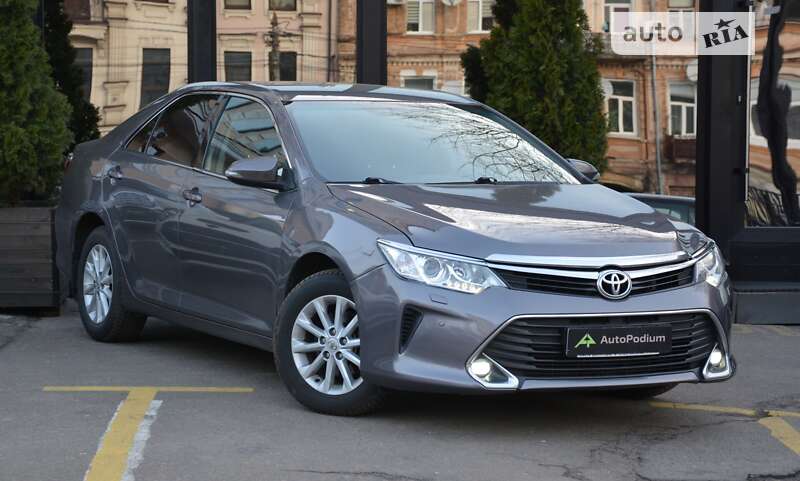 2016 toyota camry