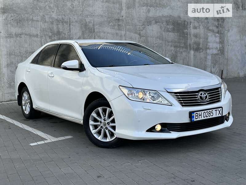 2011 toyota camry