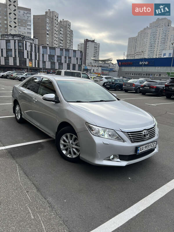 2012 toyota camry