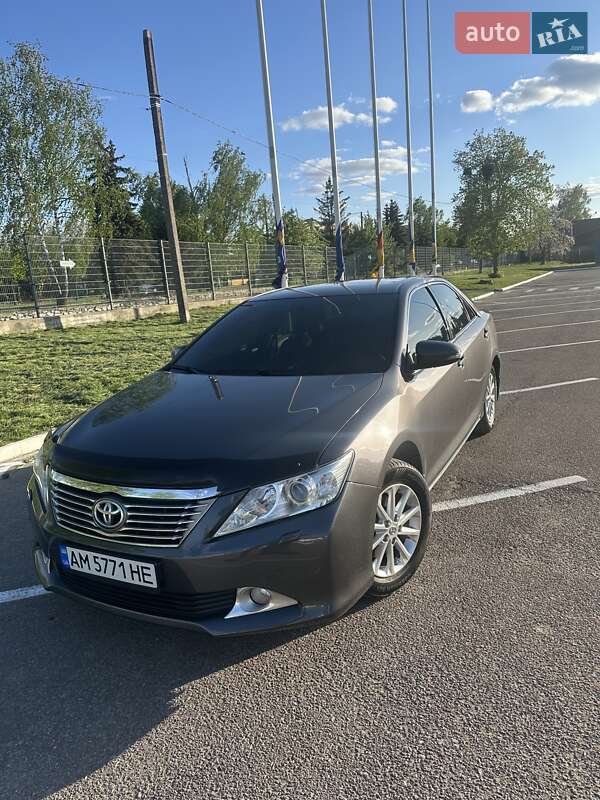 2012 toyota camry