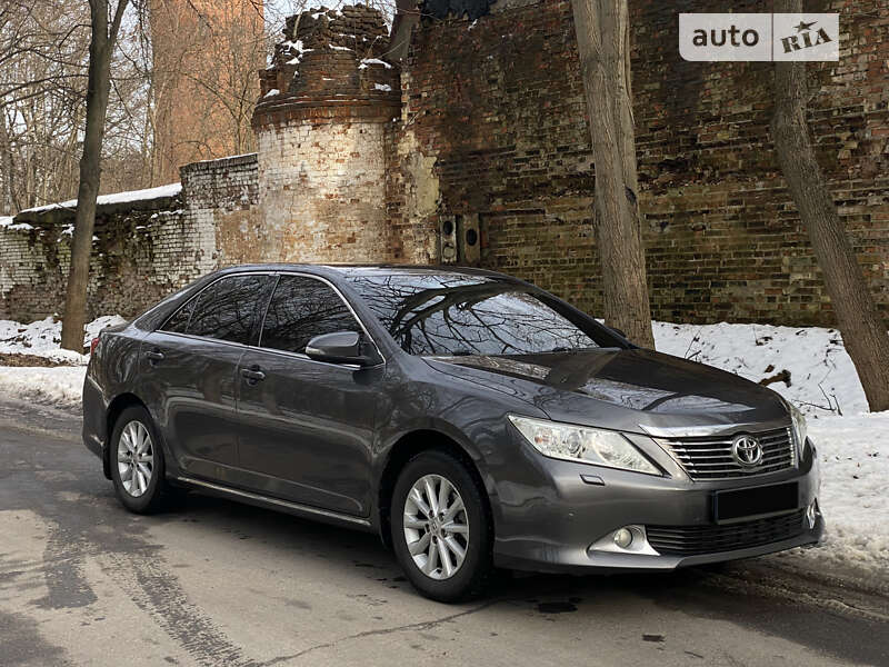 2012 toyota camry