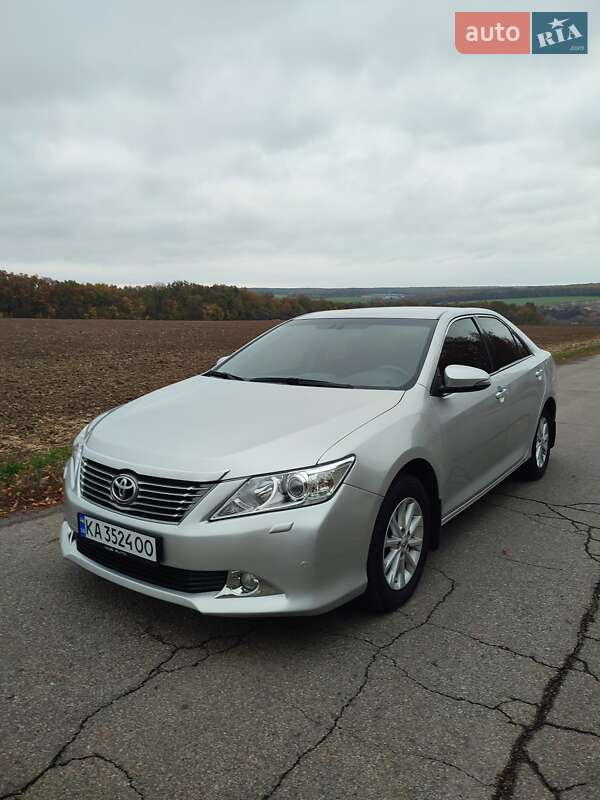 2013 toyota camry