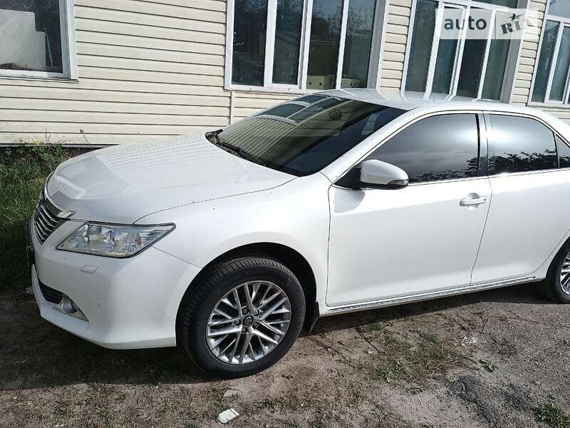 2013 toyota camry