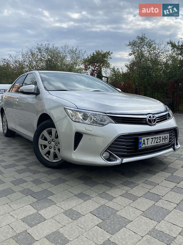 2016 toyota camry