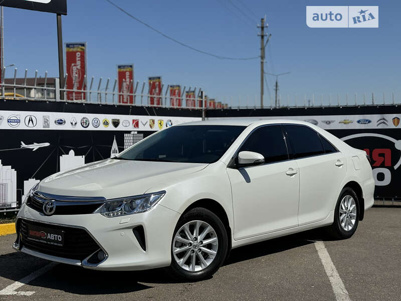 2016 toyota camry
