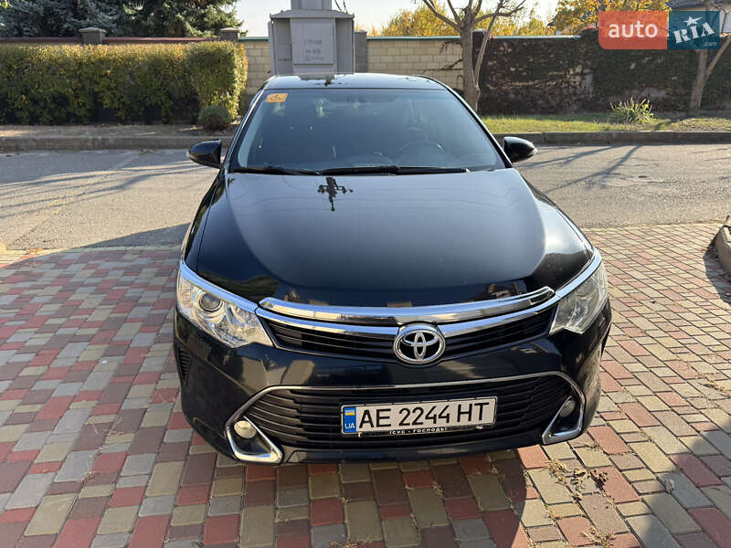 2016 toyota camry