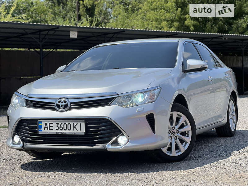 2016 toyota camry