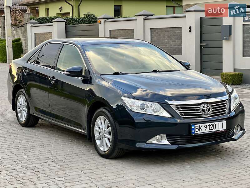 2013 toyota camry